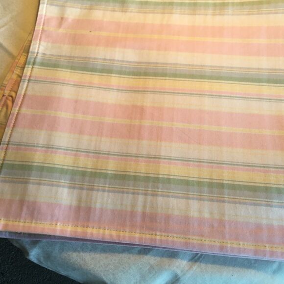 Handmade Set of 4 Placemats - Picture 3 of 9